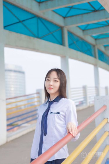 清冷学长被迫跪爬开腿求饶视频