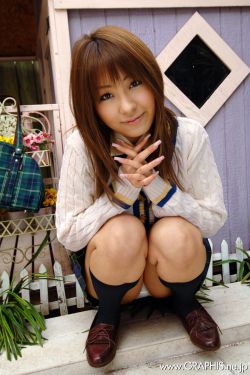 女同学上课自慰没忍住喷水